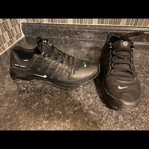 Men’s Nike Shoxs Size 11